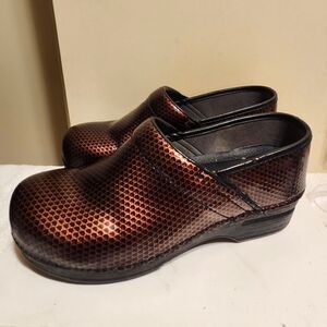 Dansko "XP" Copper/Brwn Textured Dot Leather Closed Back Clogs sz.10/40 $160